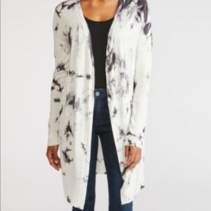 Sweet Romeo Light Weight Tie Dye shredded cardigan White Black Sweater Medium